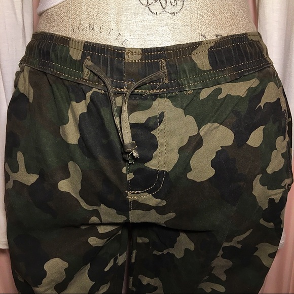 Women’s Camo Pants - Picture 2 of 15
